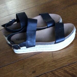 Chelsea Crew Black Label, platform sandals, black, size 7